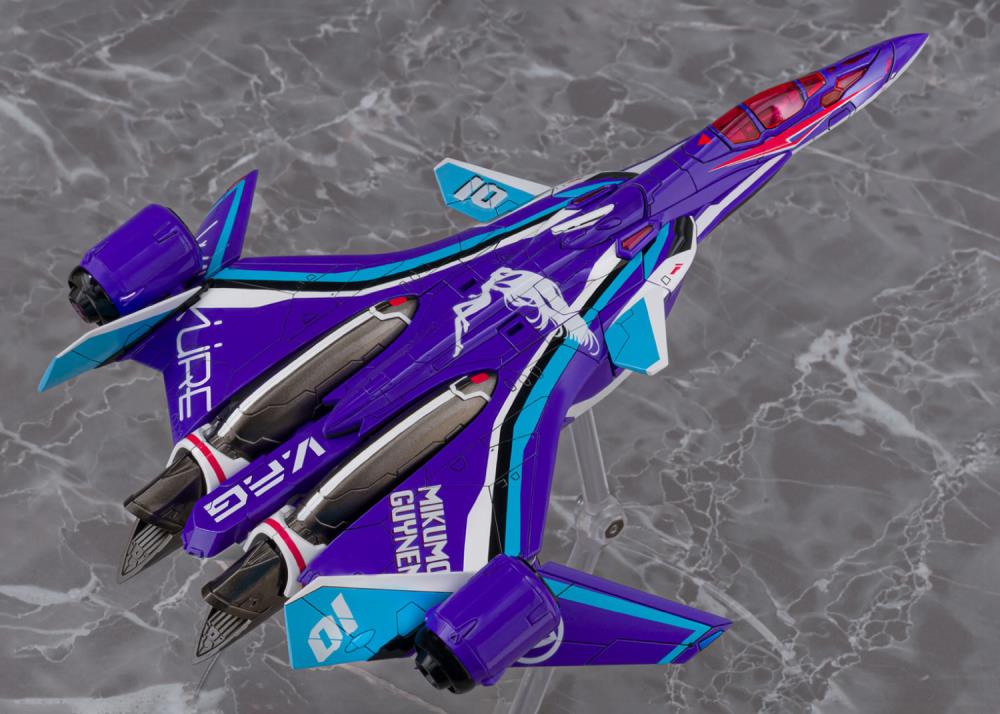 Macross Delta V.F.G. VF-31J Siegfried Mikumo Guynemer Model Kit Gallery Image 19
