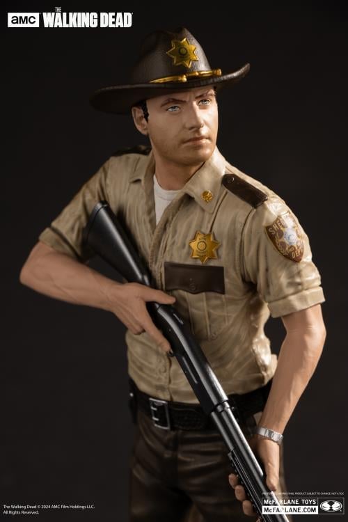 The Walking Dead (TV Series) Rick Grimes 1/8 Scale Posed Figure Gallery Image 10