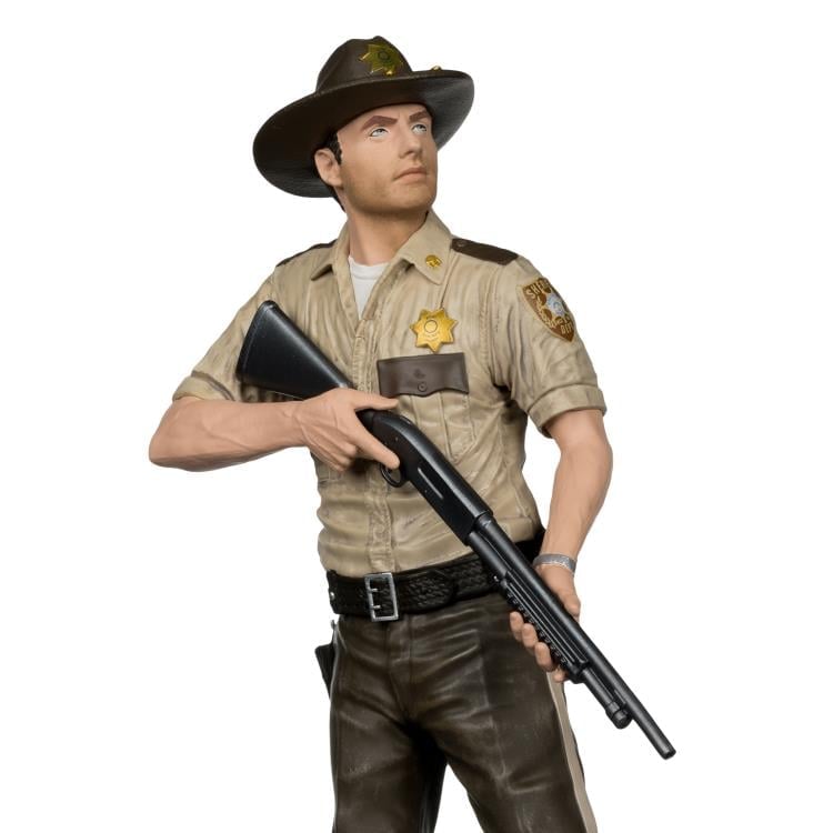 The Walking Dead (TV Series) Rick Grimes 1/8 Scale Posed Figure Gallery Image 16