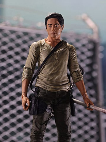 The Walking Dead (TV Series) Glenn Action Figure Gallery Image 2