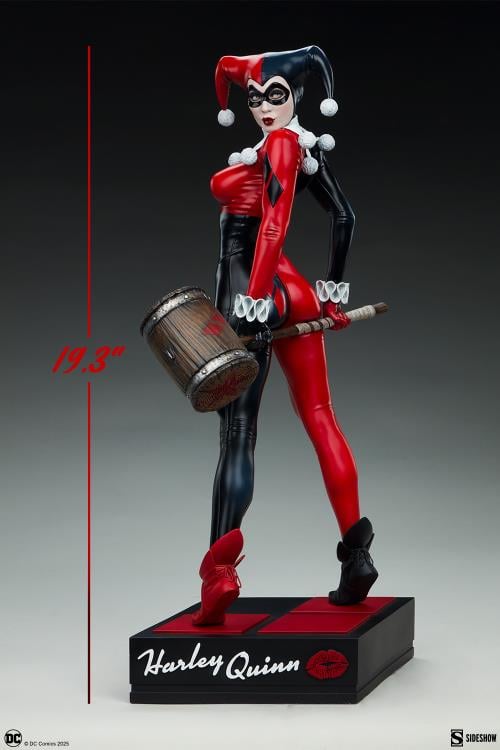 DC Comics Premium Format Harley Quinn (Comic Variant) Statue Gallery Image 8