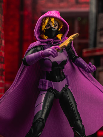 Batgirls Batgirl (Stephanie Brown) 7" Action Figure (with Digital Code) Gallery Image 2