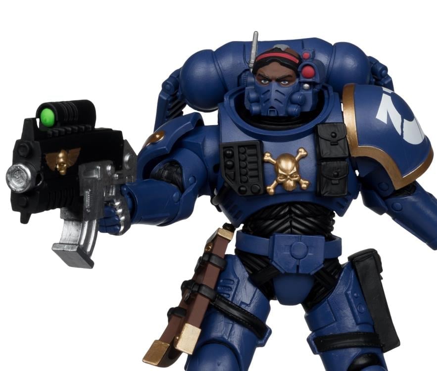 Warhammer 40,000 Ultramarines Lieutenant in Phobos Armor Action Figure Gallery Image 11