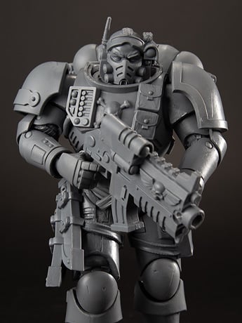 Warhammer 40,000 Ultramarines Lieutenant in Phobos Armor (Artist Proof) Action Figure Gallery Image 2