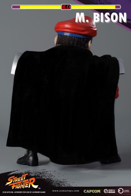 Street Fighter Qbitz XL M. Bison Figure Gallery Image 4