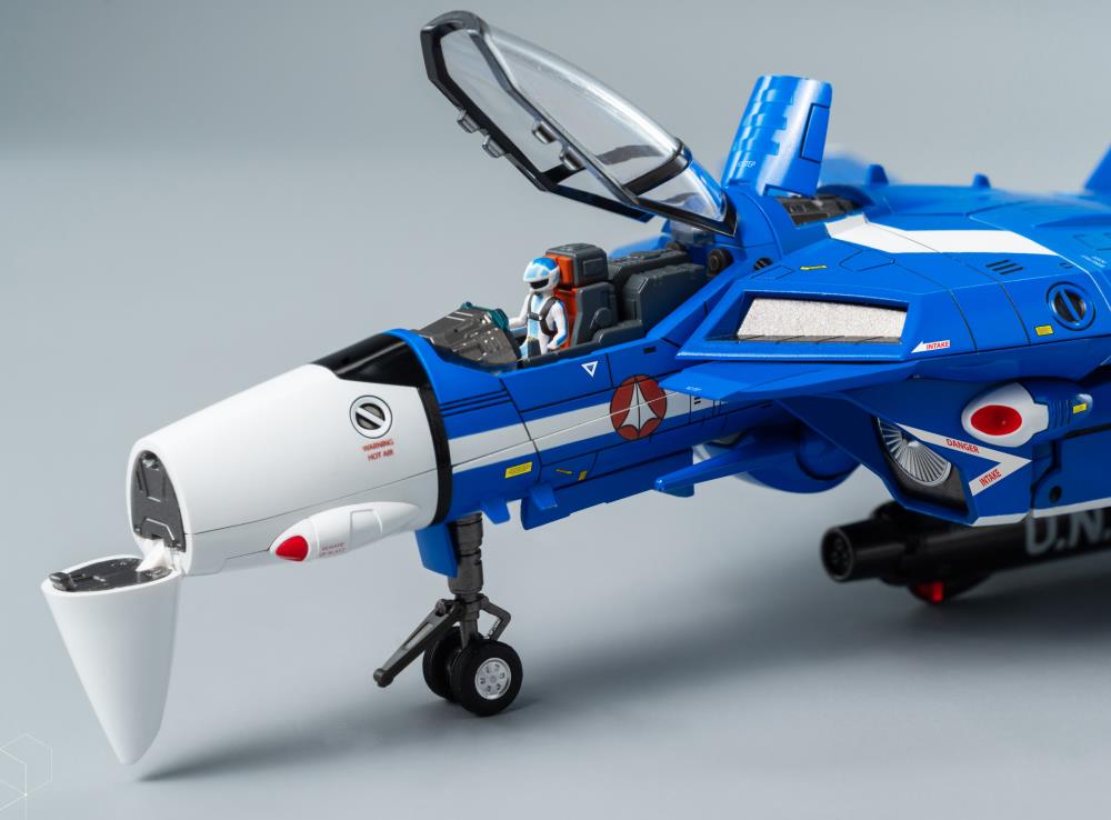 Robotech ROBO-DOU VF-1J Veritech (Max Sterling) Action Figure Gallery Image 13