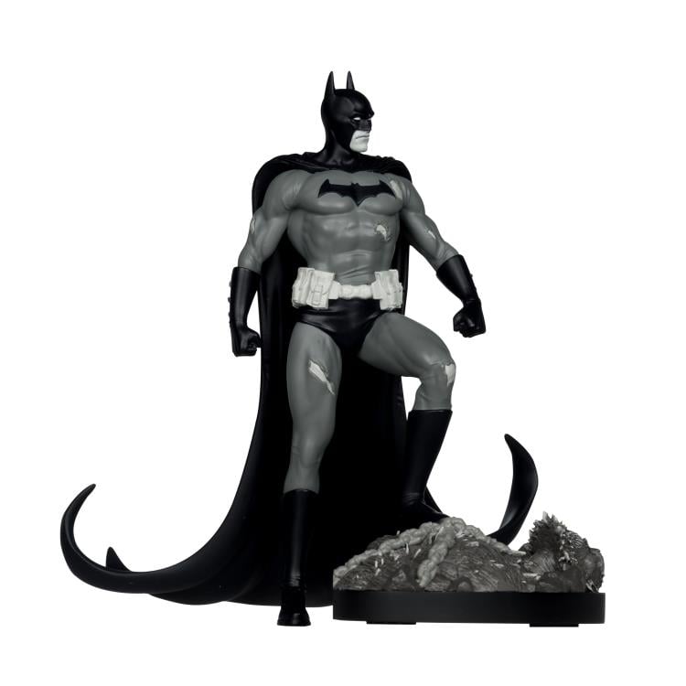 Dark Crisis Batman Black and White Batman 1/10 Scale Limited Edition Statue (Bjorn Barends) Gallery Image 9