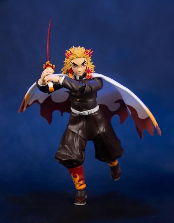 Demon Slayer: Kimetsu no Yaiba Kyojuro Rengoku (Ver.2) 7" Action Figure Gallery Image 4