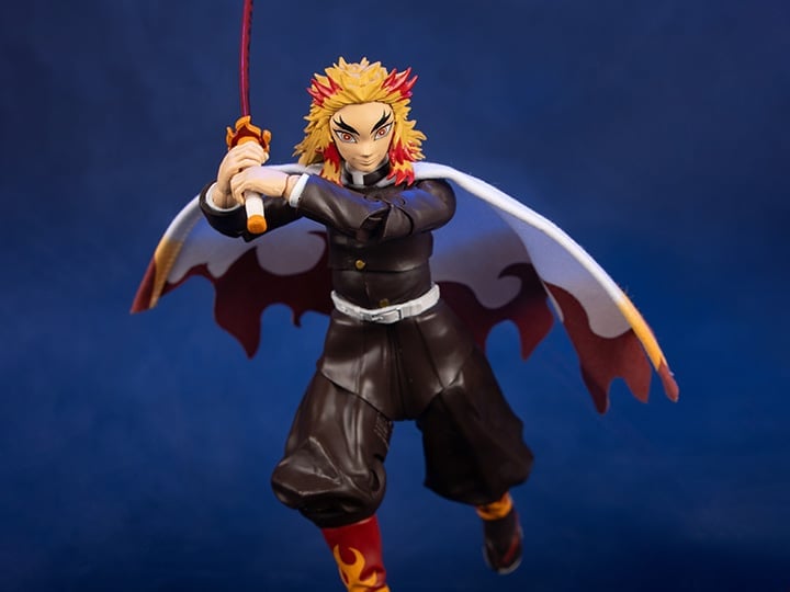 Demon Slayer: Kimetsu no Yaiba Kyojuro Rengoku (Ver.2) 7" Action Figure Gallery Image 1