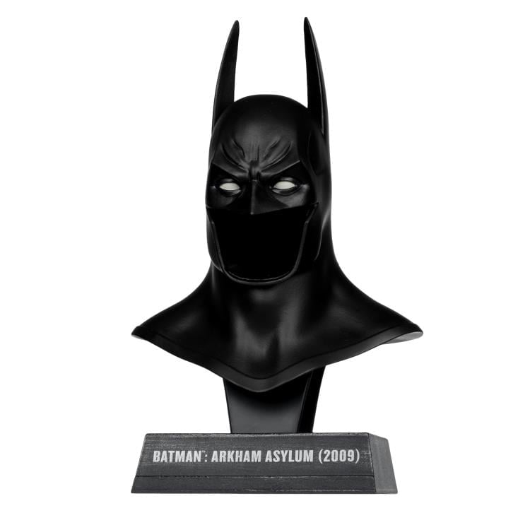 Batman: Arkham Asylum Batman Cowl 1/3 Scale Replica Gallery Image 7