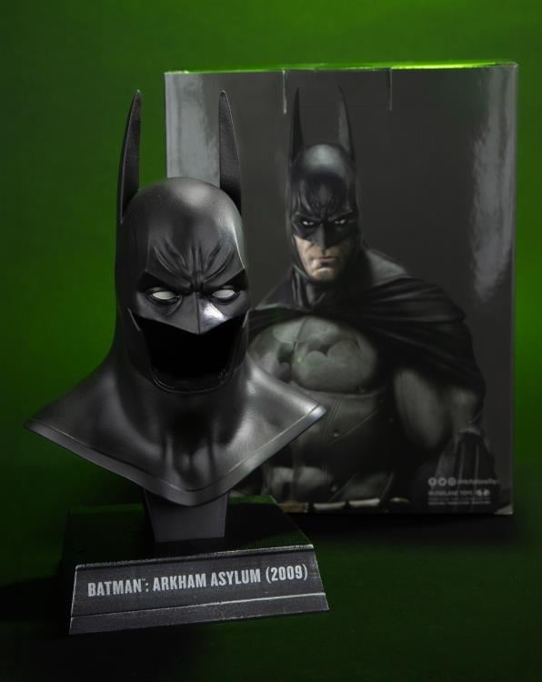Batman: Arkham Asylum Batman Cowl 1/3 Scale Replica Gallery Image 6