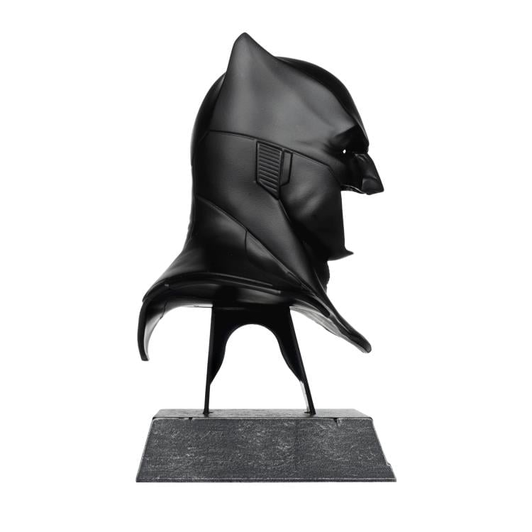 Justice League Batman Cowl 1/3 Scale Replica Gallery Image 10