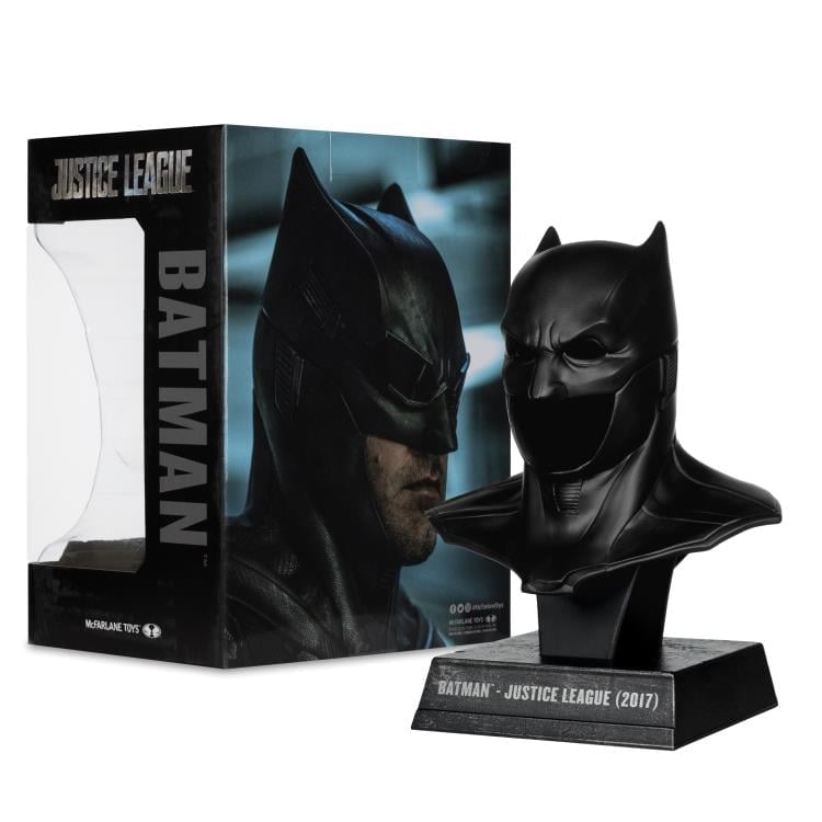 Justice League Batman Cowl 1/3 Scale Replica Gallery Image 12