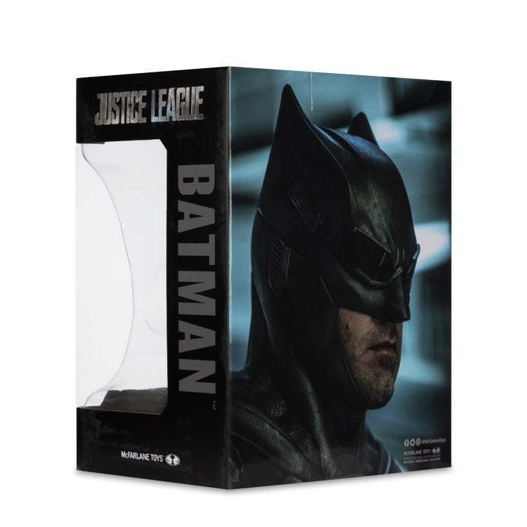 Justice League Batman Cowl 1/3 Scale Replica Gallery Image 15