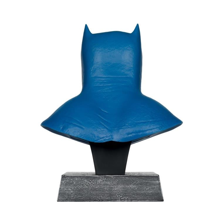 Batman: The Dark Knight Returns Batman Cowl 1/3 Scale Replica Gallery Image 9