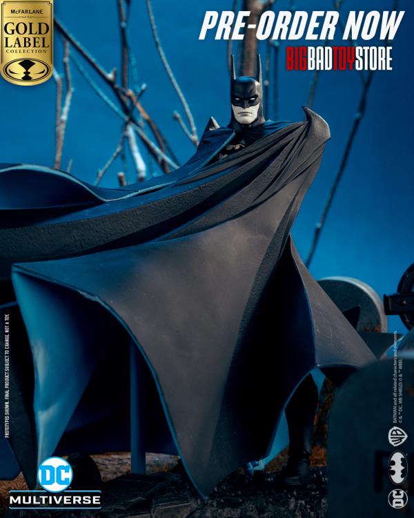 Batman: Year Two DC Multiverse Gold Label Batman BBTS Exclusive Limited Black & White Accent Edition Action Figure Gallery Image 4