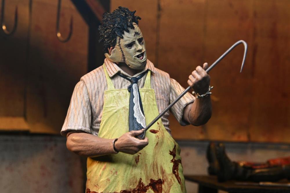 The Texas Chainsaw Massacre Ultimate 50th Anniversary Leatherface Action Figure Gallery Image 7