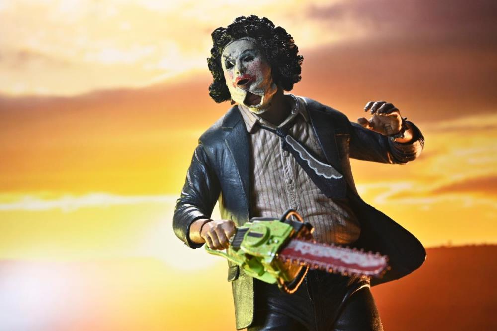 The Texas Chainsaw Massacre Ultimate 50th Anniversary Leatherface (Pretty Woman) Action Figure Gallery Image 4