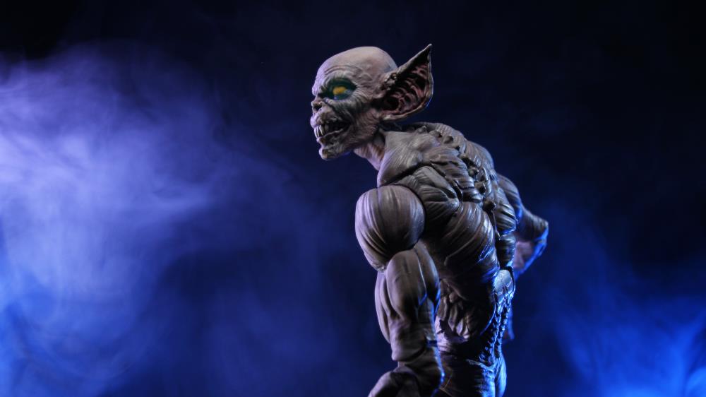 The Cursed Dead Drinker (Brood) 1/12 Scale Basic Action Figure Gallery Image 4