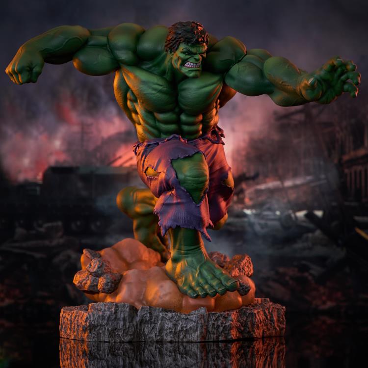 Marvel Gallery Comic Classic Hulk Figure Diorama Gallery Image 4
