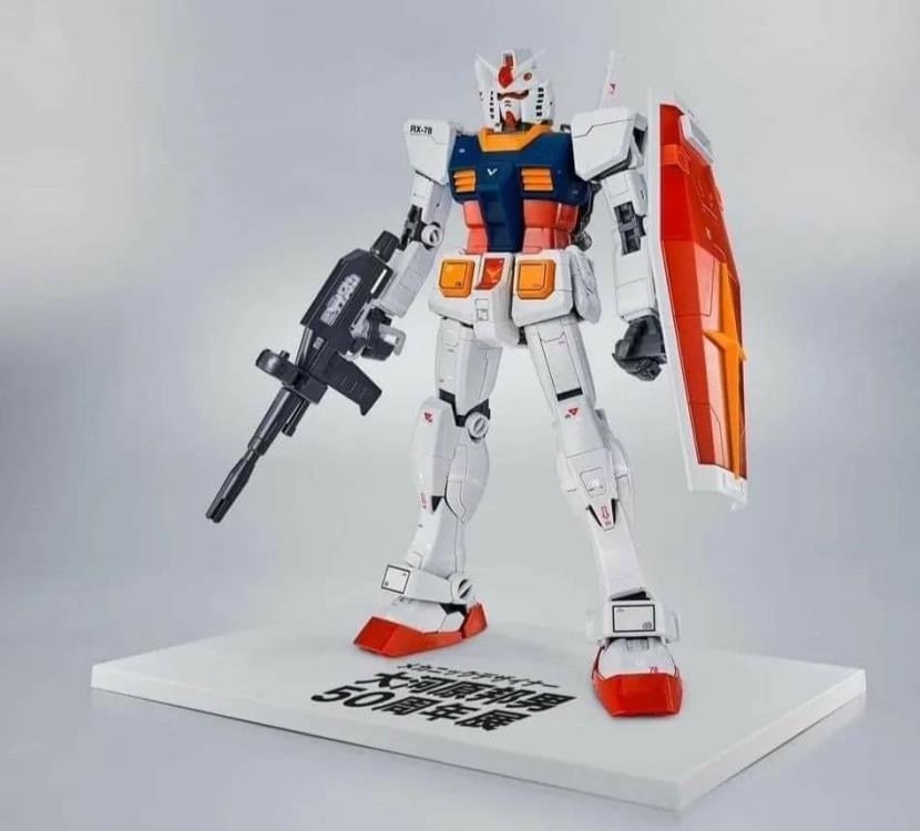 Mobile Suit Gundam RG RX-78-2 Gundam (Okawara Kunio 50th Anniversary Exhibition Ver.) 1/144 Scale Model Kit Gallery Image 3