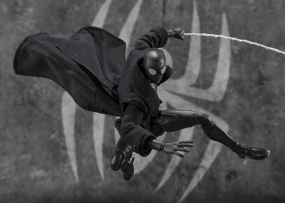 Spider-Man: Across the Spider-Verse S.H.Figuarts Spider-Man Noir & Spider-Ham Action Figure Set Gallery Image 6