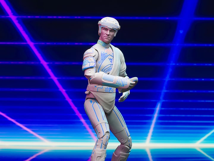 Tron Flynn Deluxe Action Figure Gallery Image 1