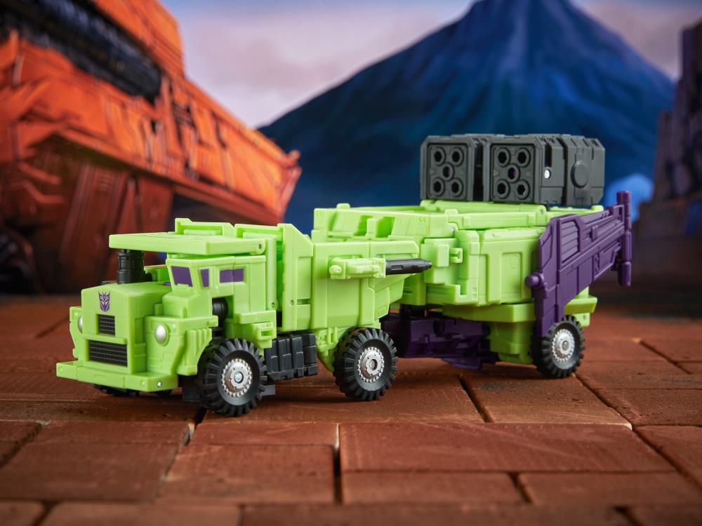 The Transformers: The Movie Studio Series Commander Constructicons Long Haul & Hook Action Figure 2-Pack Gallery Image 8
