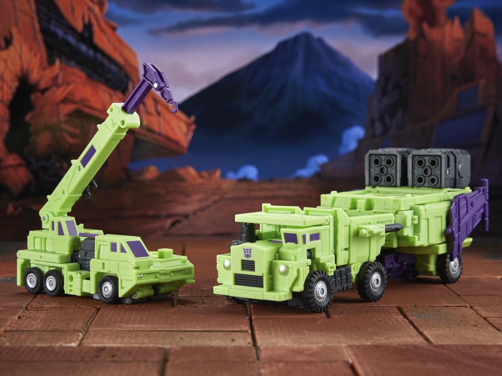 The Transformers: The Movie Studio Series Commander Constructicons Long Haul & Hook Action Figure 2-Pack Gallery Image 4