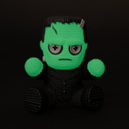 Universal Monsters Handmade by Robots Frankenstein's Monster (Glow-In-The-Dark Ver.) Limited Edition Figure Gallery Image 3