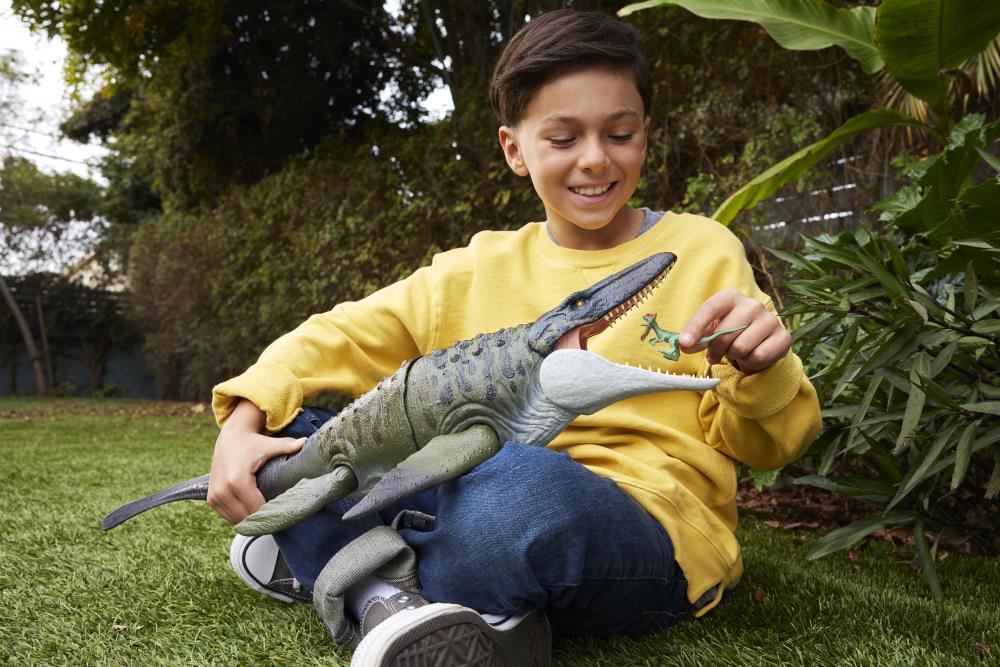 Jurassic World Rebirth Bite 'N Blast Mosasaurus Figure Gallery Image 6