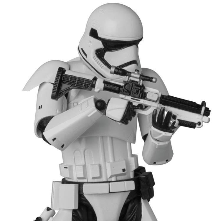 Star Wars MAFEX No.021 First Order Stormtrooper (The Force Awakens) Action Figure Gallery Image 8