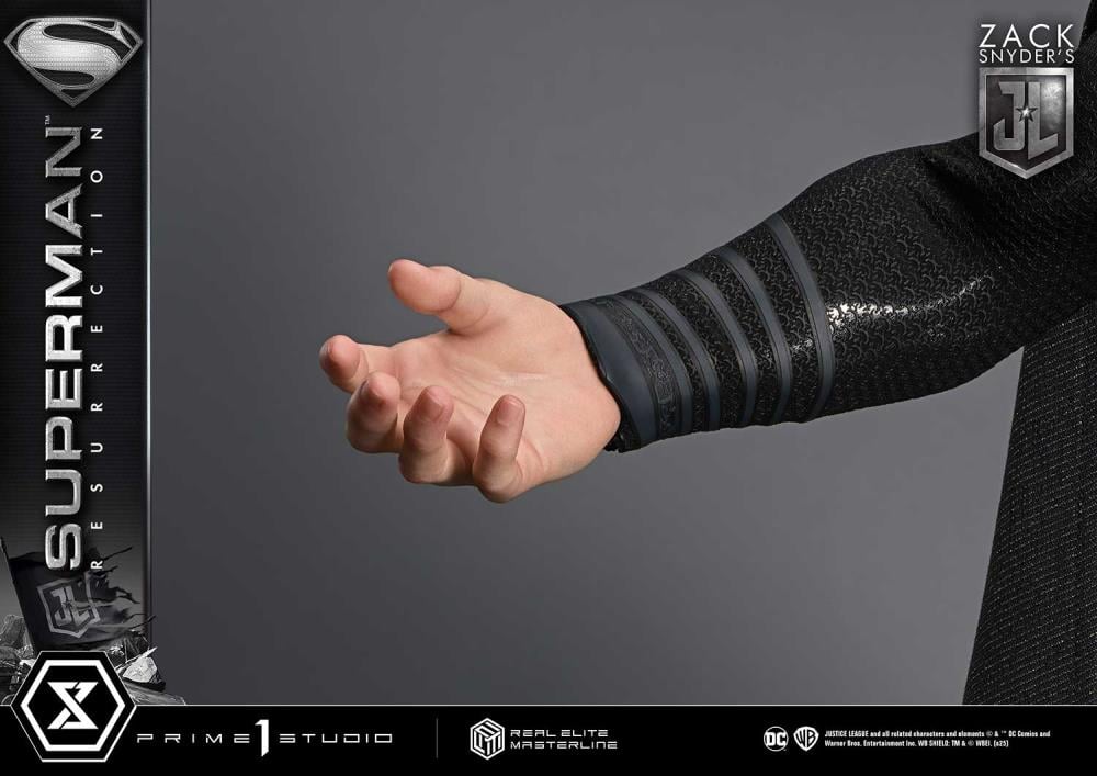 Zack Snyder's Justice League Real Elite Masterline Superman Resurrection 1/3 Scale Statue Gallery Image 32
