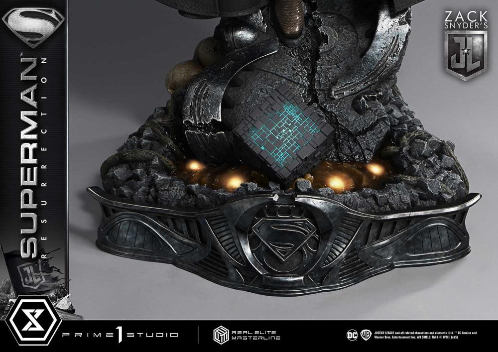 Zack Snyder's Justice League Real Elite Masterline Superman Resurrection 1/3 Scale Statue Gallery Image 33