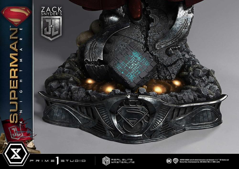 Zack Snyder's Justice League Real Elite Masterline Superman Knightmare 1/3 Scale Statue Gallery Image 13