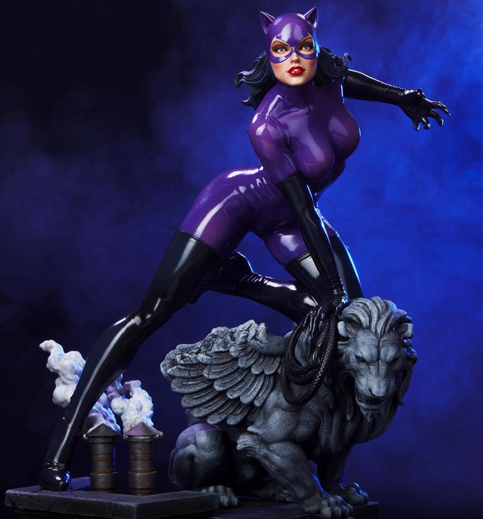 DC Comics Catwoman (Purple Edition) 1/4 Scale Limited Edition Maquette Gallery Image 6