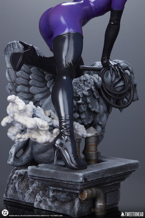 DC Comics Catwoman (Purple Edition) 1/4 Scale Limited Edition Maquette Gallery Image 17