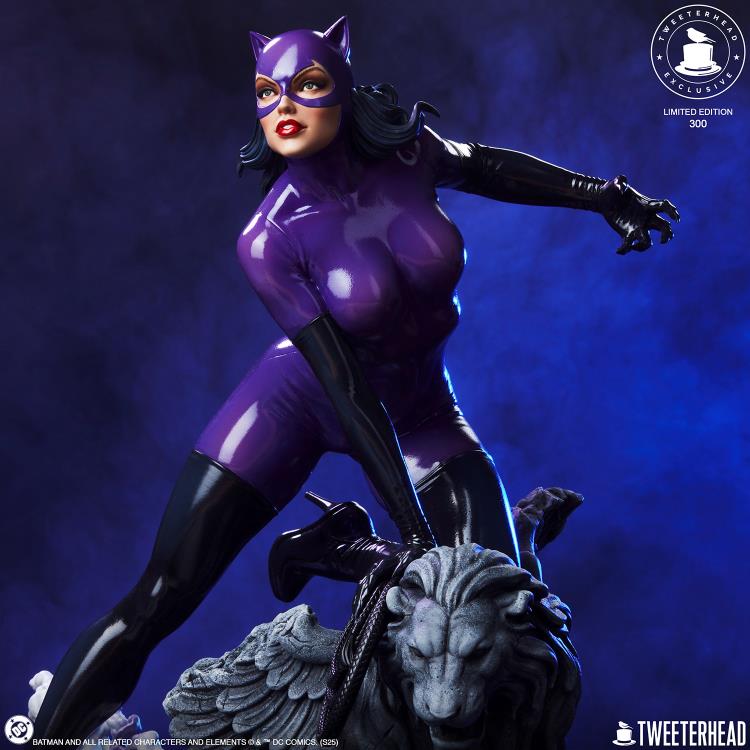 DC Comics Catwoman (Purple Edition) 1/4 Scale Limited Edition Maquette Gallery Image 8