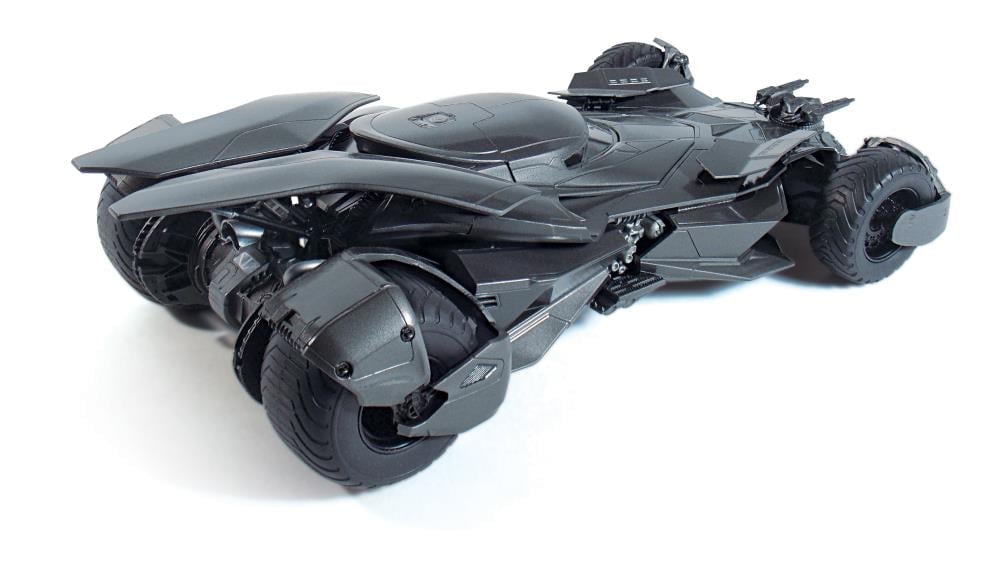 BAT MOBILE 1/25 メビウス スケールフィギュア付キット 未組立 Batman v Superman Batmobile 1:25 Scale Model Kit