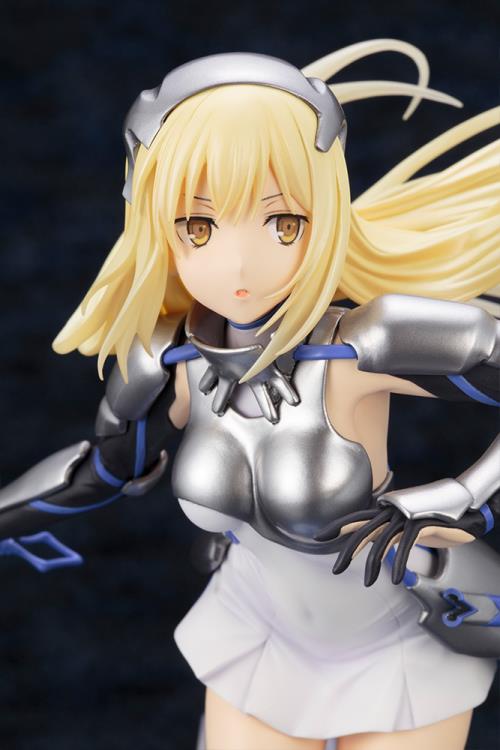 Is it Wrong to Try to Pick Up Girls in a Dungeon?: Sword Oratoria
