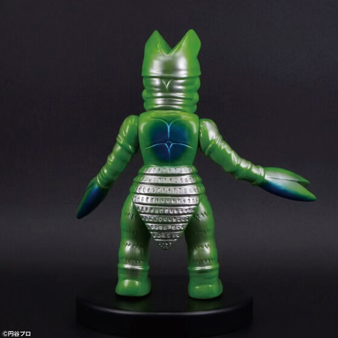 Ultraman Alien Baltan (Showa Retro Color Ver.) Figure Gallery Image 3