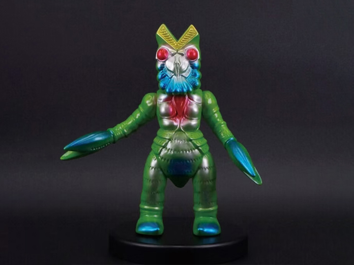 Ultraman Alien Baltan (Showa Retro Color Ver.) Figure Gallery Image 1