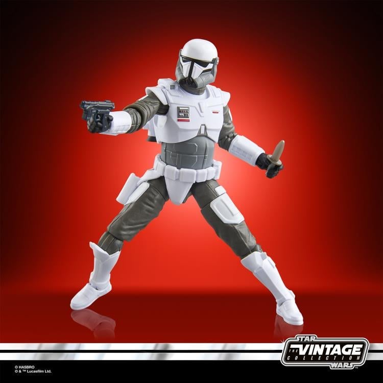 Star Wars: The Vintage Collection Imperial Armored Commando (The Mandalorian) Deluxe Action Figure Gallery Image 7