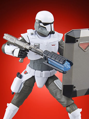 Star Wars: The Vintage Collection Imperial Armored Commando (The Mandalorian) Deluxe Action Figure Gallery Image 2