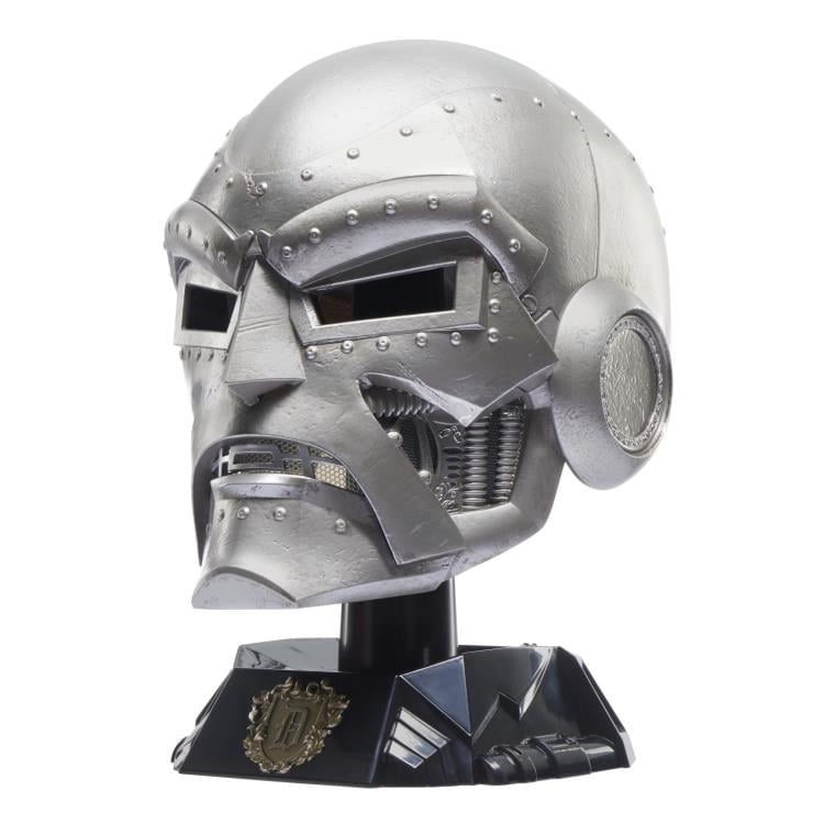 Marvel Legends Doctor Doom Helmet with Hood Replica Gallery Image 26