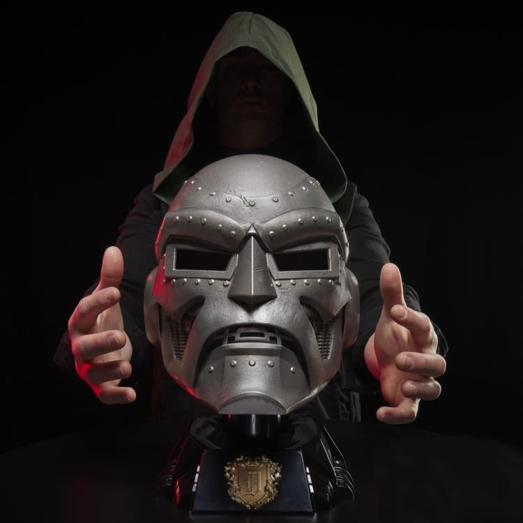 Marvel Legends Doctor Doom Helmet with Hood Replica Gallery Image 17