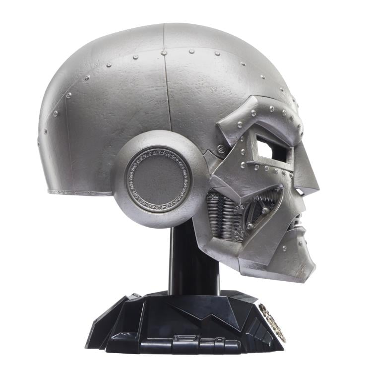 Marvel Legends Doctor Doom Helmet with Hood Replica Gallery Image 28