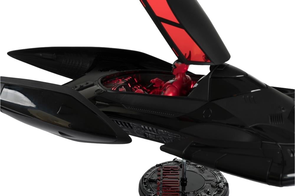 Batman Beyond DC Multiverse Gold Label Batman & Batmobile Exclusive Set Gallery Image 3