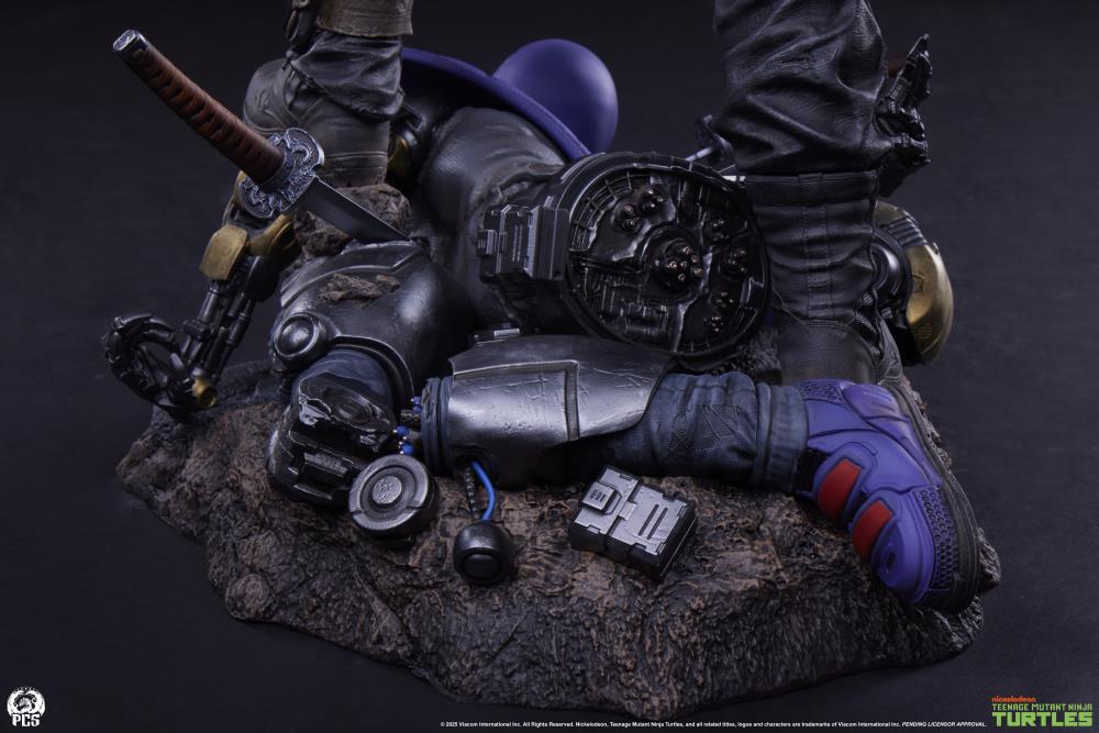 Teenage Mutant Ninja Turtles Legends Casey Jones 1/3 Scale Limited Edition Statue Gallery Image 24
