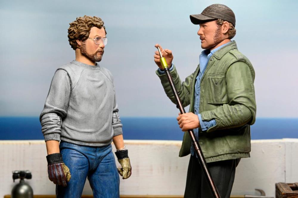 Jaws 50th Anniversary Ultimate Matt Hooper (Amity Arrival) Action Figure Gallery Image 12